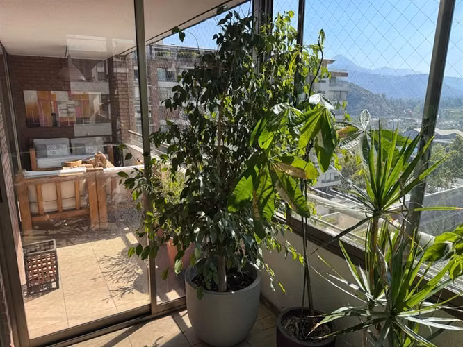 Remodelado de 4 d con oficina de uso exclusivo en piso 1