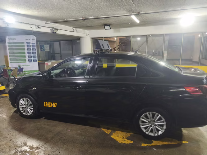 Taxi colectivo Peugeot 301