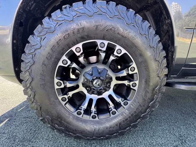 LLANTAS FUEL VAPOR + ACCESORIOS