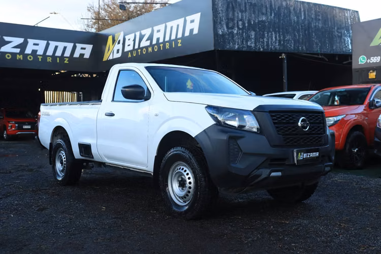 NISSAN NAVARA CAMIONETA CABINA SIMPLE 2023 4X4 1 DUEÑO 82MIL KM