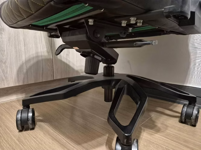Silla Gamer Cougar Titan