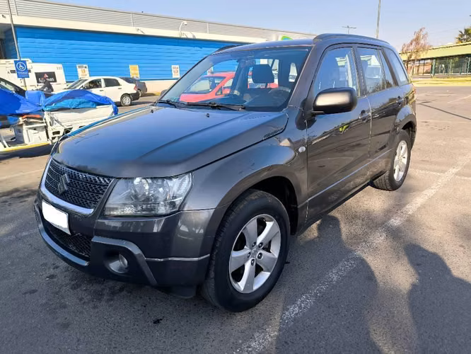 Se vende Suzuki grand nomade 2011