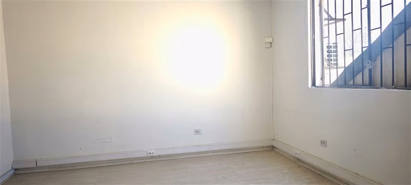 Sitio en arriendo Av. El salto recoleta idel para taller