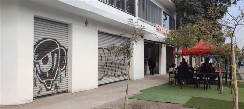 LOCAL COMERCIAL EN BARRIO REPUBLICA IDEAL PARA RESTAURANTE