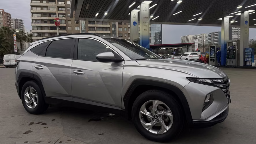 Hyundai Tucson NX4 1.6 GDI 7DCT Automática Año 2023 - Imagen 4