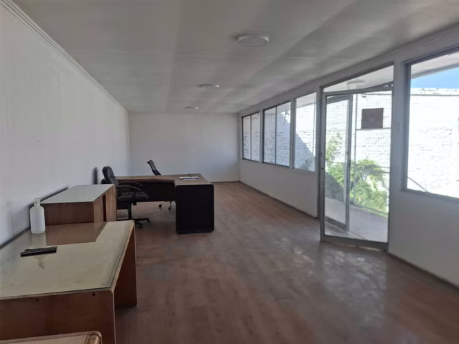 Galpón y oficinas Arriendo Millan  (176977)