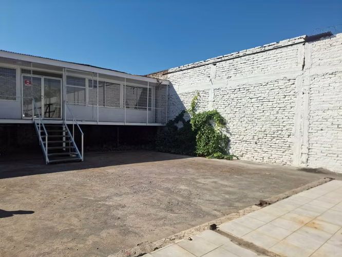 Galpón 407 m2 y oficinas Arriendo (176977)