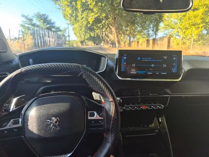 Peugeot 2008 año 2021