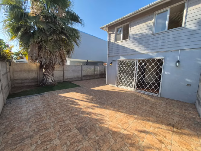 Se Vende Amplia Casa en Sector Aires de Nos, San Bernardo