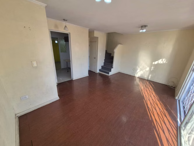 Se Vende Amplia Casa en Sector Aires de Nos, San Bernardo
