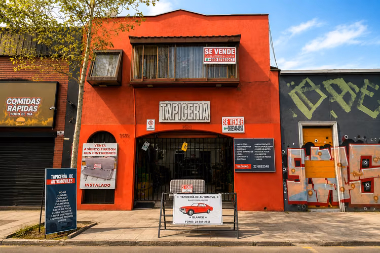 VENTA LOCAL COMERCIAL 3HAB 2BA SANTIAGO