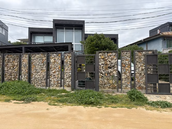 MARAVILLOSA CASA AMOBLADA FRENTE AL MAR