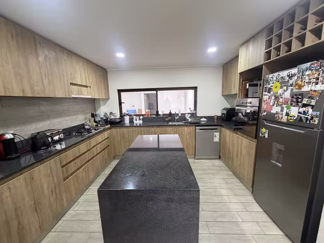 VENTA ESPACIOSA CASA 4 HAB 5 B EN CHICUREO NORTE - Imagen 6