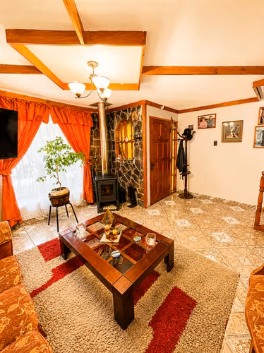 CASA FAMILIAR EN CERRO LA CRUZ CON VISTA AL MAR