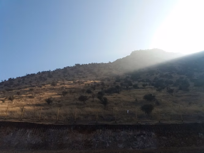 PARA 2 CASAS, CON CERCO, LUZ Y AGUA EN PARCELACIÓN - Imagen 15