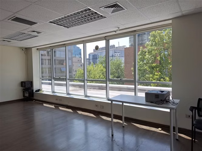 B. Borgoño 58 m planta libre 2 baños y kitchenette est y bod