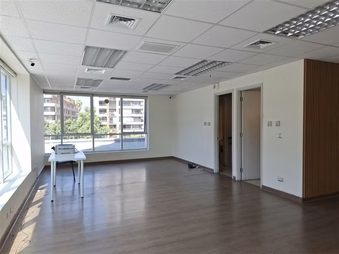 B. Borgoño 58 m planta libre 2 baños y kitchenette est y bod