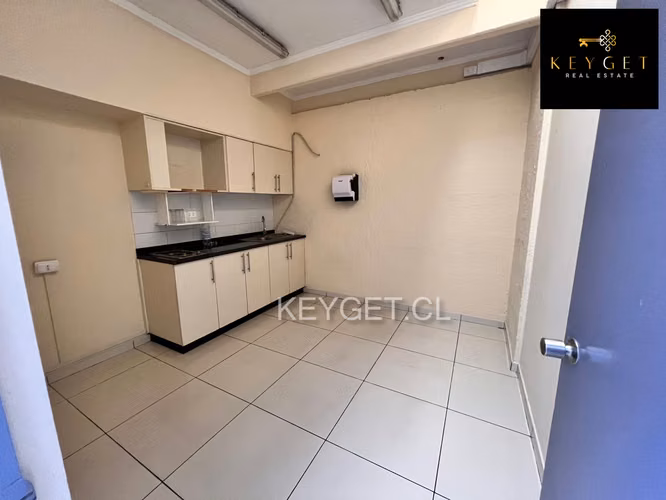 ARRIENDO LOCAL COMERCIAL BUENA UBICACIÓN 253 MT2 SECTOR SUR