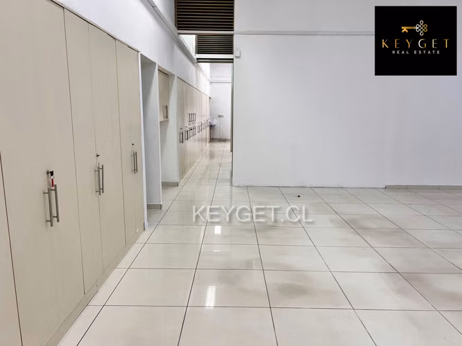 ARRIENDO LOCAL GRANDE IDEAL PARA EMPRESA  253 MT2 SECTOR SUR - Imagen 10