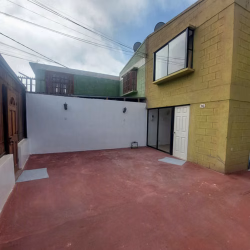 Casa en venta de 2 pisos excelente conectividad - Alto Hospicio