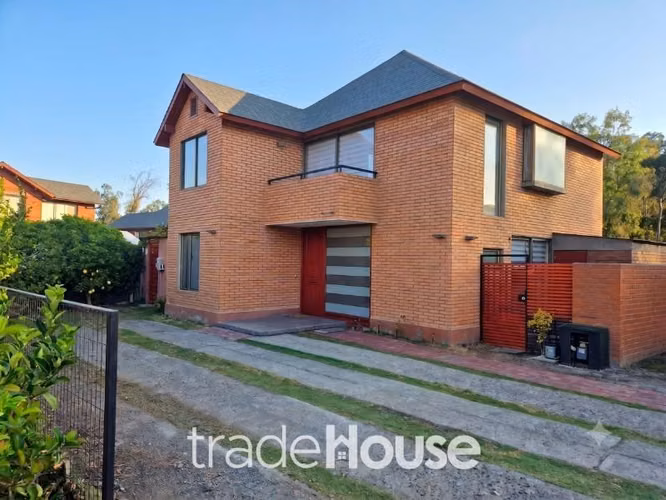 Casa en venta de 3 dorm. en Peñalolén