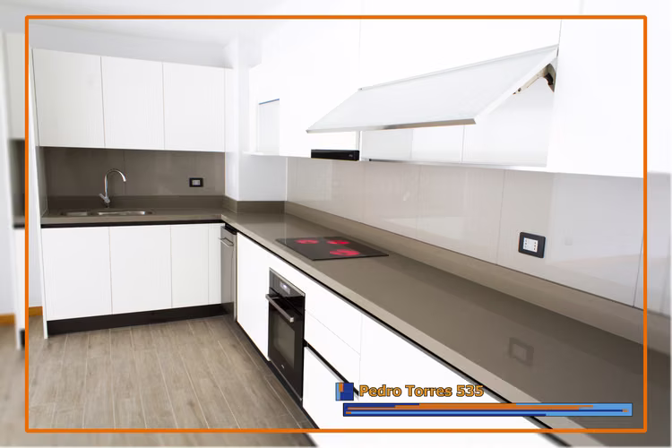 HERMOSO DEPTO SEMI NUEVO 303 2D2B COCINA INTEGRADA