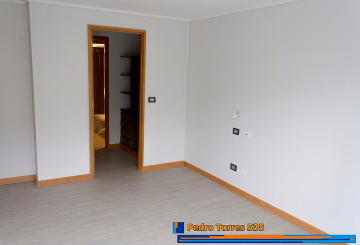 HERMOSO DEPTO SEMI NUEVO 303 2D2B COCINA INTEGRADA