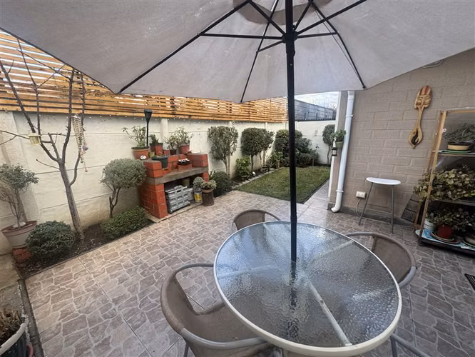 Casa en venta de 3 dorm. en Rengo