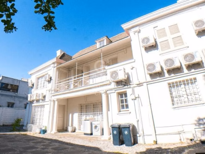 Casa para oficina cercana a Metro en Providencia