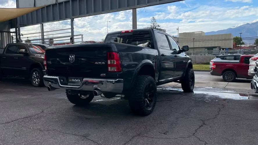 DODGE RAM 1500 LARAMIE 5.7 LARAMIE 4X4 HEMI CREW CAB DOB. CAB. AT 4P (2017)
