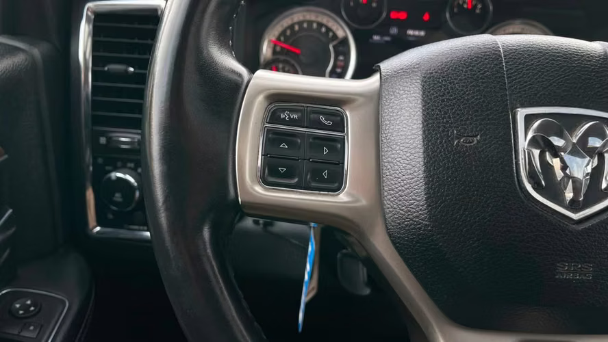 DODGE RAM 1500 LARAMIE 5.7 LARAMIE 4X4 HEMI CREW CAB DOB. CAB. AT 4P (2017)