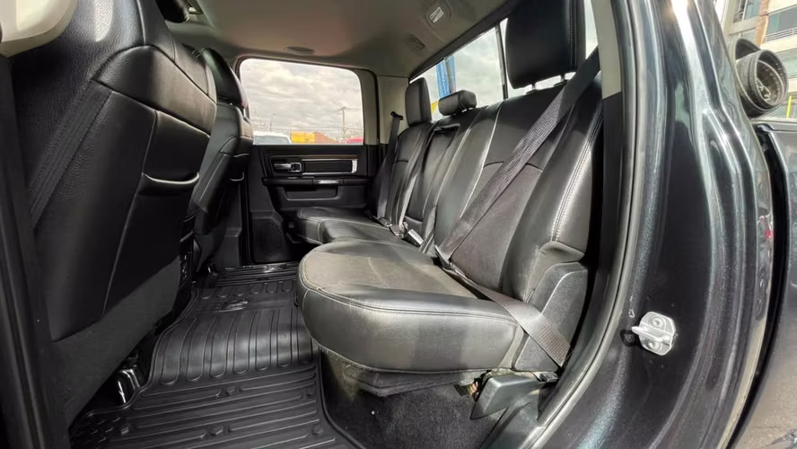 DODGE RAM 1500 LARAMIE 5.7 LARAMIE 4X4 HEMI CREW CAB DOB. CAB. AT 4P (2017)