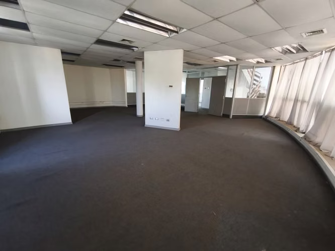 ARRIENDO EDIFICIO 4 PISOS, OFICINAS Y GALPÓN, QUINTA NORMAL