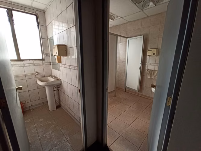 ARRIENDO EDIFICIO 4 PISOS, OFICINAS Y GALPÓN, QUINTA NORMAL