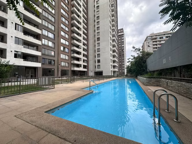 SE VENDE DEPTO CON EXCELENTE UBICACIÓN, LA FLORIDA - Imagen 2