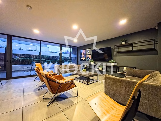 Arriendo Depto en Promoción 2D2B+Estac - Comuna de Santiago