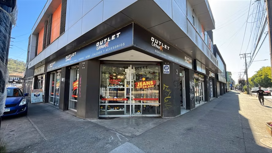 Se Vende Derecho de llave de tienda de ropa y calzado