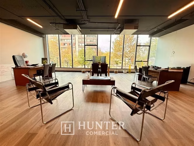 Oficina 202 m2 venta Los Leones-D.Almagro, Providencia