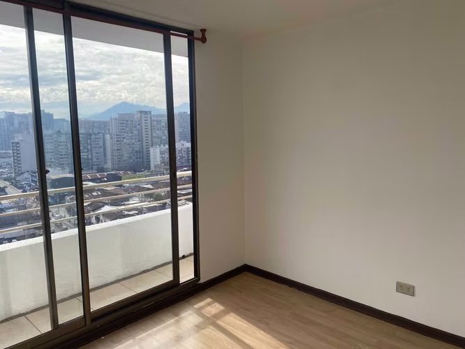 Departamento en Arriendo Calle Santa Rosa (177064)