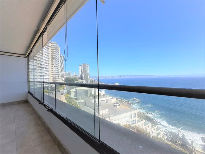 En arriendo exclusivo departamento 3dorm., en Costa de Montemar, frente al mar.  27 UF