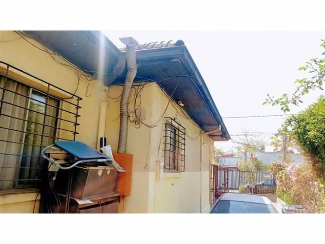 PRECIO BAJO A LA TASACIÓN!! Casa en Terreno de 432 m2 en Barrio Suárez Mujica, Ñuñoa
