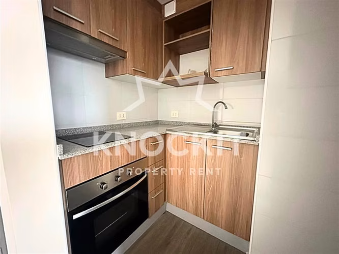 Arriendo en Santa Corina 100 La Cisterna 1D1B + Estac y Bod