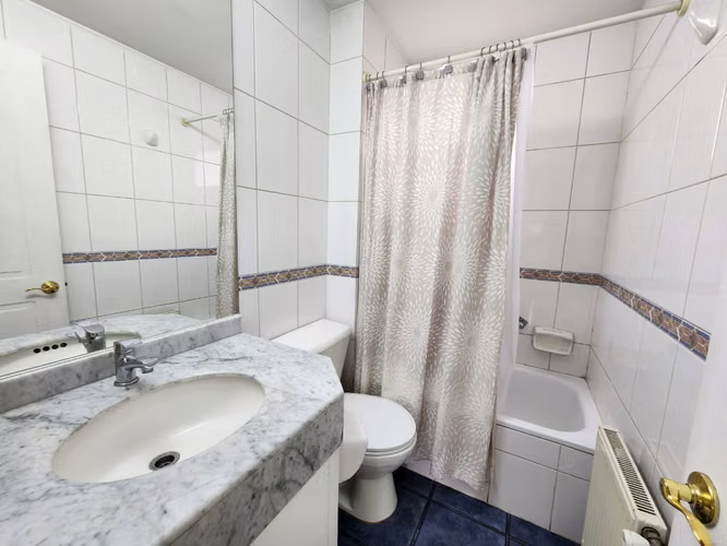 Amplia Casa En Arriendo 5D y 5B  En Peñalolén - Cousiño Macul