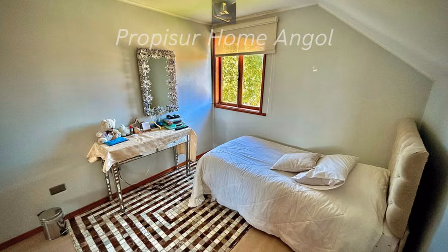 Casa Exclusiva en Venta en Condominio Puertas de Hierro I, Angol