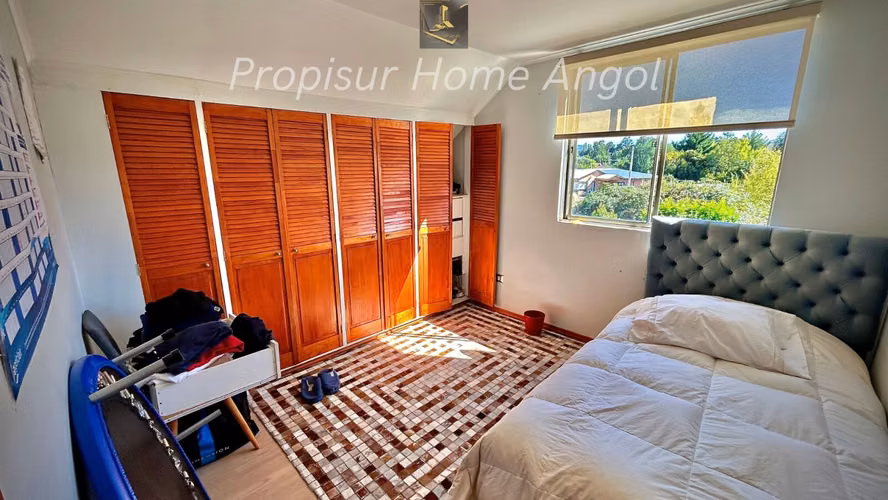 Casa Exclusiva en Venta en Condominio Puertas de Hierro I, Angol