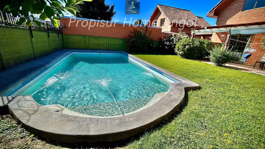 Casa Exclusiva en Venta en Condominio Puertas de Hierro I, Angol