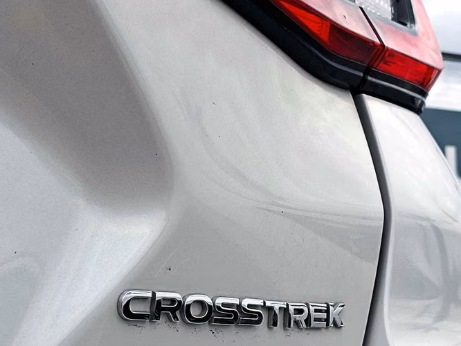 SUBARU CROSSTREK 2024
