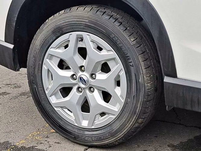 SUBARU FORESTER 2024
