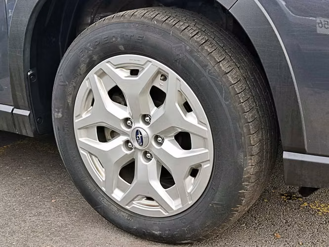 SUBARU FORESTER 2024