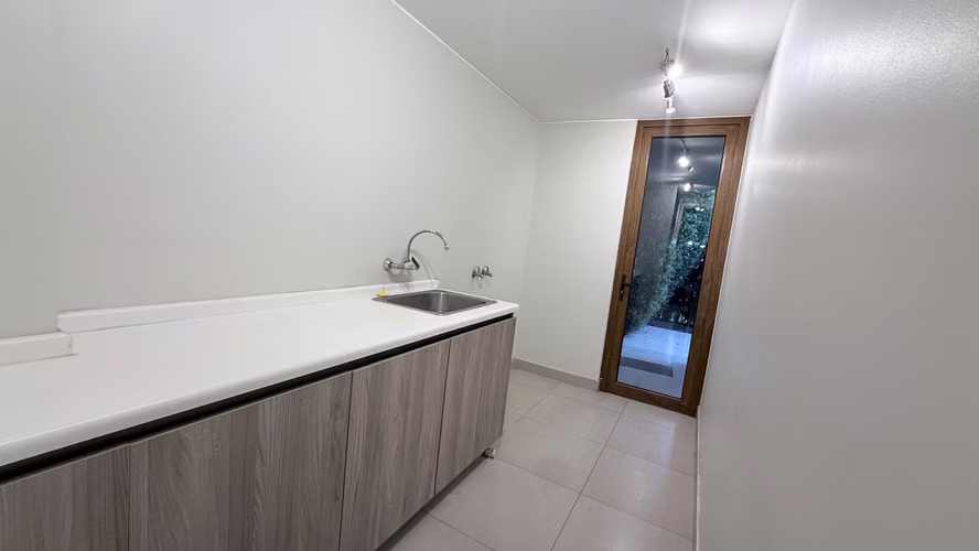Townhouse 3 Pisos Con 4d 4b 2e Piscina